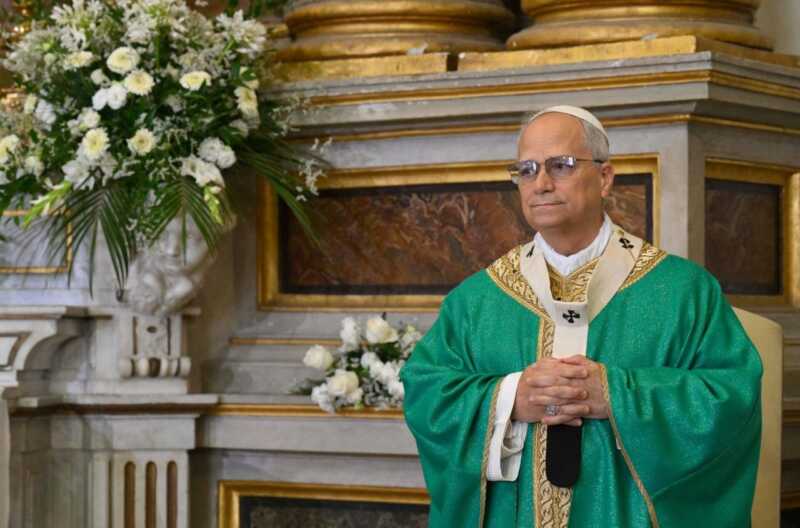 “Mirar con compasión”: el llamado de León XIV 5 León XIV visitó Castel Gandolfo lugar donde pasó parte de su vida como prior agustiniano