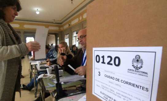 Corrientes: Validan el decreto que prohíbe las “adhesiones materiales” de boletas 3 elecciones en corrientes - 2