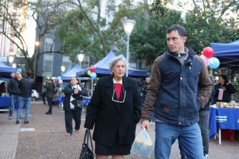 Verduras, carnes y caña con ruda: feriantes ofrecen sus productos en el centro de Posadas 6 feria Posadas productores 3 - 5