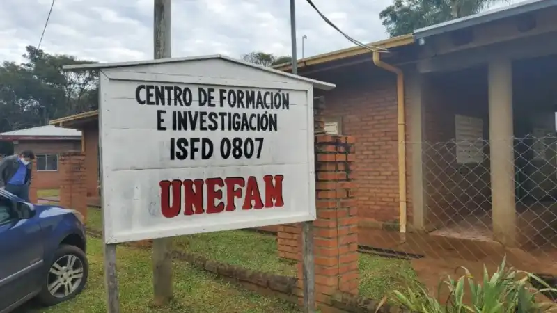 En 10 años aumentaron un 54% los egresados docentes, pero solo un 1% la matrícula escolar 4 Actualmente hay 1.492 institutos en todo el país, 34 más que en 2015. Las provincias que más crecieron en cantidad de institutos fueron San Luis (+67%), Chaco (+35%) y Tucumán (+26%).
