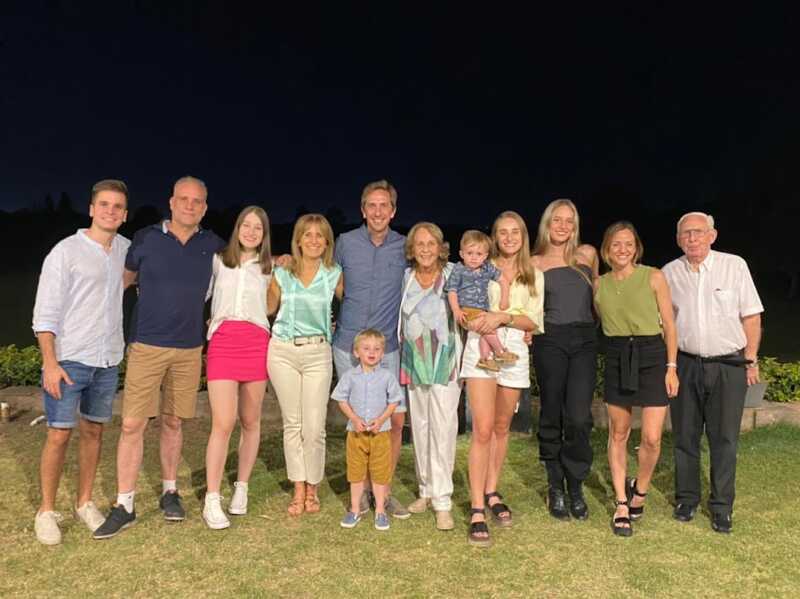Paquita presenta “Los indómitos Lowe”: la historia de una familia pionera que transformó Eldorado 3 Hoy, los cuatro hermanos Lowe continúan activos en distintas actividades en Eldorado, manteniendo vivo el legado familiar. “Todos volvimos, todos estamos acá. Amamos esta tierra como la amaron nuestros abuelos”, expresó con orgullo.