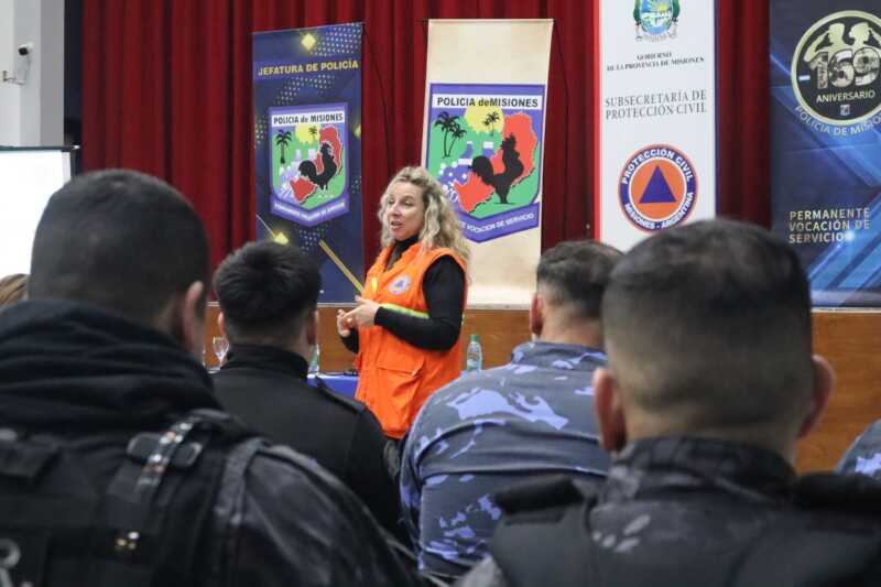 Misiones lanzó talleres de autocuidado y primeros auxilios psicológicos para el personal policial 2 La actividad tiene como objetivo “fortalecer al personal policial a través del autocuidado y la autoprotección psicológica, con el fin de promover su bienestar general y resiliencia”, según informaron los organizadores.