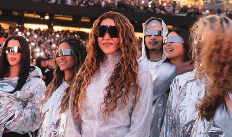 Shakira suma nueva fecha en Argentina: 8 y 9 de diciembre en Vélez por entradas agotadas 2 Los recitales llevan como subtítulo “Estoy aquí”, en homenaje al tema que marcó el inicio del fenómeno global Shakira, y celebran sus 30 años de carrera artística, con un show completamente renovado.