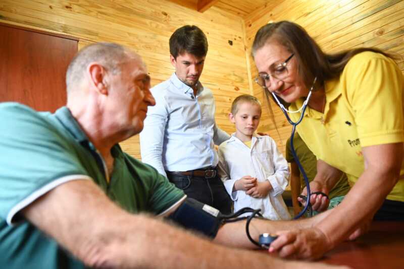 Romero Spinelli y el sistema de salud pública: “En 2025 ya atendimos 100.000 consultas más que en 2024” 3 spinelli salud2 - 2
