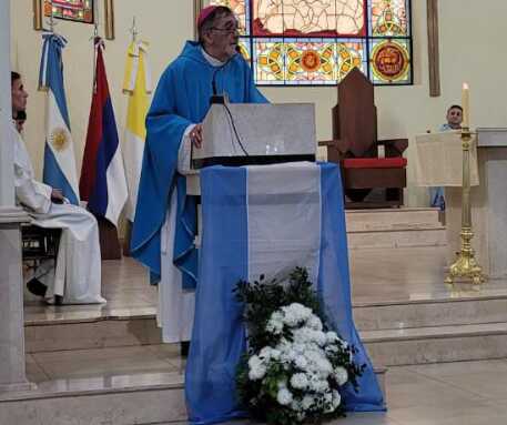 Te deum patrio: Mons. Martínez pidió construir una “patria de hermanos” 3 tedeum obispo - 2