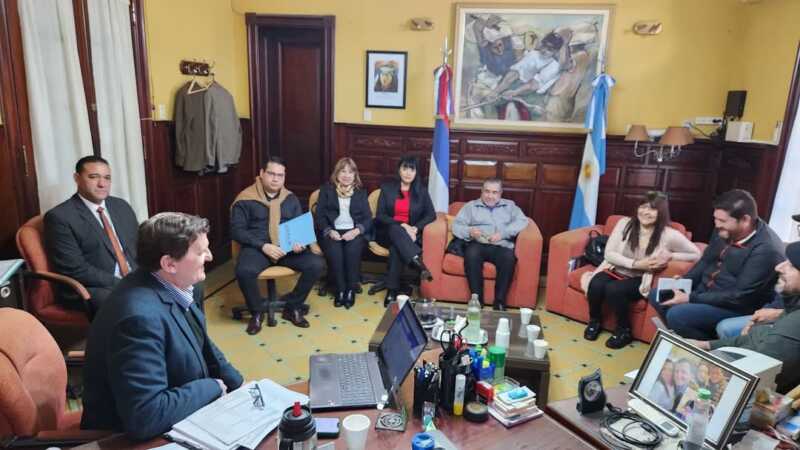 UPCN Misiones pide una paritaria urgente adviertiendo: “Todos los trabajadores perdieron por igual” 3 Desde UPCN Misiones reclaman una recomposición salarial inmediata ante el deterioro de los sueldos y la suba constante de precios.