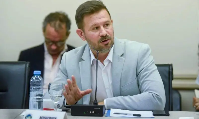 El debate por la “Libertad Educativa” llegará a Misiones tras el acceso al borrador oficial 2 Aranda