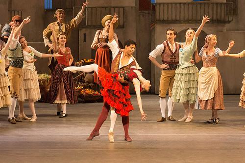 Marianela Núñez, bailarina argentina y figura principal del Ballet de Londres que conmueve en el Teatro Colón CHzCp KWwAET741 - 1