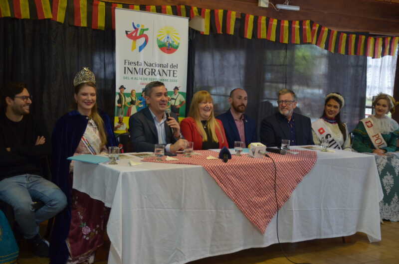 Presentaron la Fiesta del Inmigrante, que celebra 45 años en Oberá 5 DSC 0242 - 4