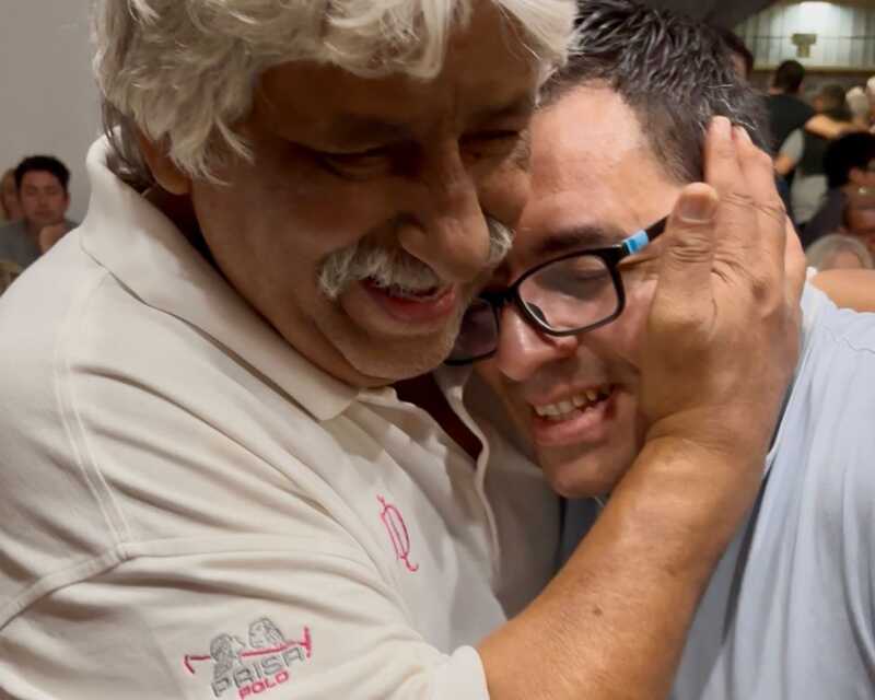 Una noche con el corazón chamamecero: Todos por el Negro 5 Pablo Velázquez fue el encargado de dar la bienvenida de la peña Todos por el Negro