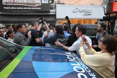 Reprocharon falta de seguridad en la caravana de Karina Milei en Corrientes: “La gente busca expresarse” Incidentes