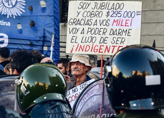 Compromisos legislativos de Herrera: INYM, IVA a jubilados, nafta con menos impuestos y dólar exportador 6 jubilados