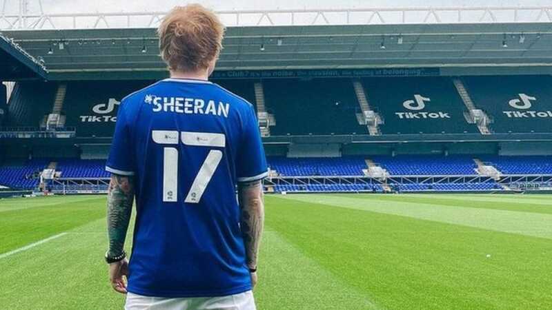 Ed Sheeran fue registrado como jugador del Ipswich Town ed sheeran