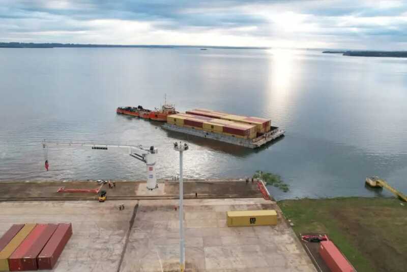 Amplían el plazo de licitación para la concesión del puerto de Posadas Tras el llamado a licitación, empresas con capital extranjero comenzaron a mostrar interés en operar el Puerto de Posadas, según confirmó Ricardo Babiak.