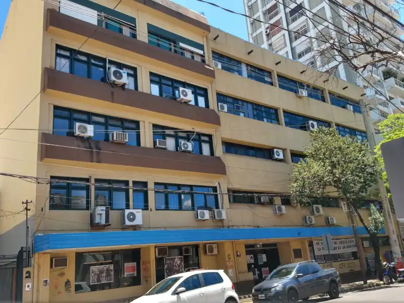 La Guía del Estudiante detalla más de 300 carreras y los tres barrios universitarios de Posadas Posadas guía estudiante
