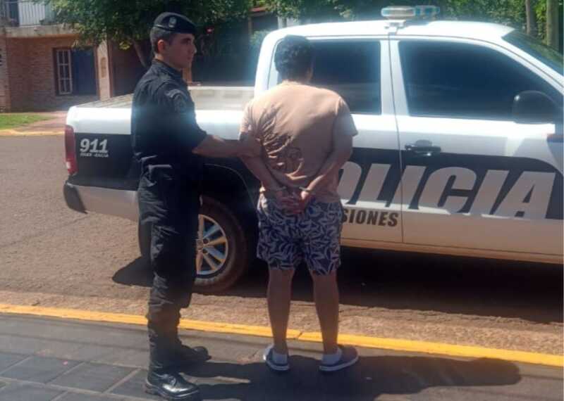 Apóstoles: Dealer amenazó de muerte a su pareja, lo detuvieron e incautaron cocaína 5 212 - 4