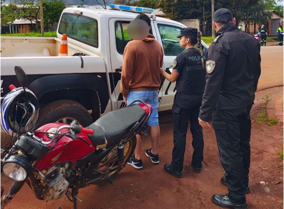 Misiones: Detienen ladrones y recuperan cinco motos robadas 6 3 1 - 5