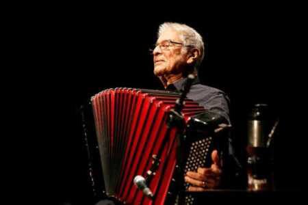 Homenaje a Raúl Barboza en el Día Nacional del Chamamé en Posadas raul barboza