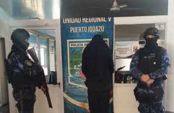 Femicidio: detienen al empleador de una enfermera hallada muerta en la casa donde trabajaba Femicidio en puerto esperanza