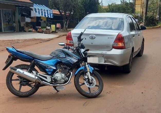 Colisión entre auto y moto en Oberá dejó un hombre herido Imagen de WhatsApp 2025 09 29 a las 17.19.30 8fce34a9 e1759177885218 - 1