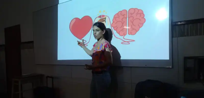 “Abrir el debate sobre apuestas online es tan importante como hablar de drogas” 2 Prevención y educación: Isabel Zilvetti recomienda diálogo, acompañamiento familiar y pensamiento crítico frente a la publicidad de apuestas.