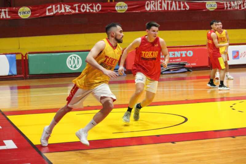 Matías Fernández, DT de Tokio: “En mayores estamos completos, buscamos jugadores U21” 6 Matías Fernández analizó la pretemporada de Tokio rumbo a su sexta Liga Federal, el regreso de Santiago González, la identidad defensiva del equipo y los objetivos para la temporada.