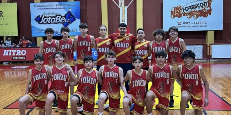 Tokio se prepara para recibir a Rubén Magnano: “No viene a saludar, viene a trabajar” 6 El equipo u13 de Tokio dirigido por Octavio Ríos.