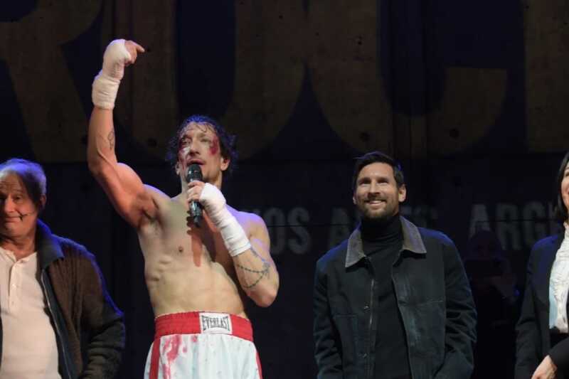 Messi fue al teatro a ver a Nico Vázquez y se llevó la ovación de la noche 2 WhatsApp Image 2025 09 03 at 08.26.48 4 - 1