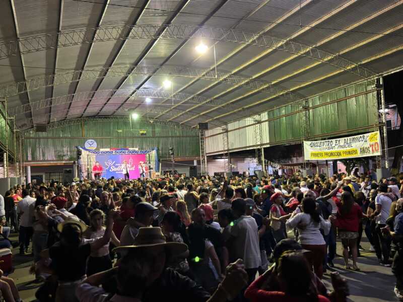 Chamameceros hizo bailar a la comunidad de San Miguel con una mega fiesta 8 chamameceros san miguel 1 - 7