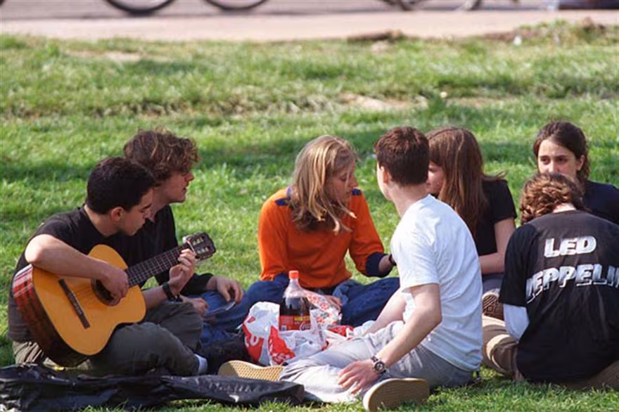 Día del Estudiante y Primavera: tradición que une generaciones el 21 de septiembre se celebra en la argentina el ZGJ3JPUJIJDPNP7MTVVESWAZTY - 1