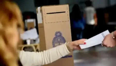 Dolarización récord y volatilidad: qué esperar antes y después del 26 de octubre El Gobierno nacional busca avanzar en una reforma electoral que podría cambiar el sistema de votación en Argentina.