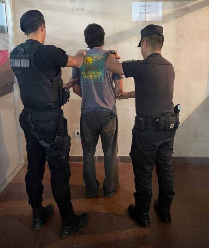 La Policía frustró dos inicios de grescas en la prueba piloto de la Estudiantina 3 guardian inteligente 3 865x1024 1 - 2