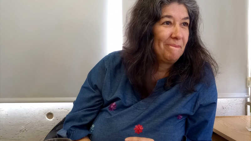 Docentes de Misiones: mayoría de mujeres, sostén del hogar y con recursos limitados 1 Nancy Montes, investigadora de FLACSO: “Las maestras cargan con la doble responsabilidad del aula y del hogar”.