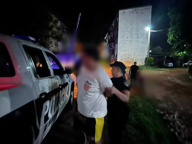 Posadas: Intentaron atropellar a policías en un operativo y terminaron presos 2 2 4 - 1