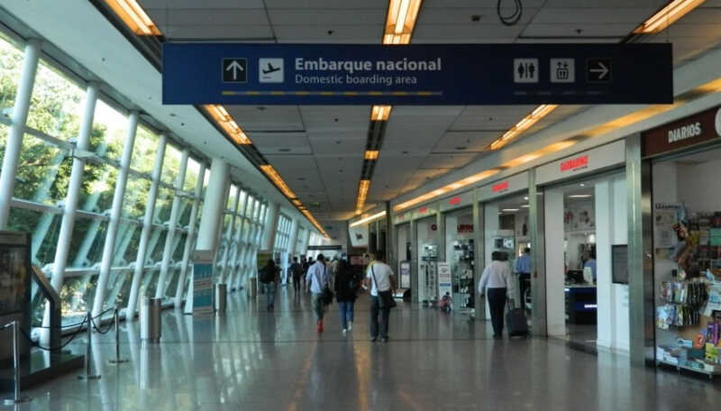 El gremio ATE-ANAC confirmó medidas de fuerza para este martes. Se esperan demoras y cancelaciones de vuelos en Aeroparque y aeropuertos de todo el país.