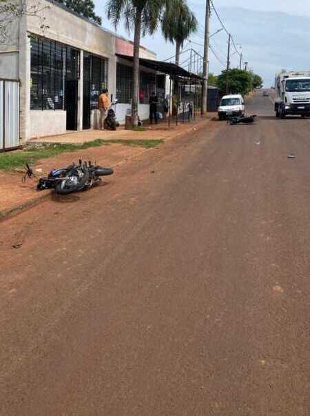 Siniestro vial en Posadas: dos jóvenes hospitalizados tras colisión en moto Imagen de WhatsApp 2025 10 02 a las 16.27.58 75b87222 e1759434531156 - 1