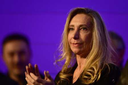 Karina Milei activa la mesa política de LLA y empieza a diseñar la estrategia rumbo a 2027 Karina Milei puso en marcha la mesa política de La Libertad Avanza para delinear alianzas y la estrategia electoral de cara a 2027.