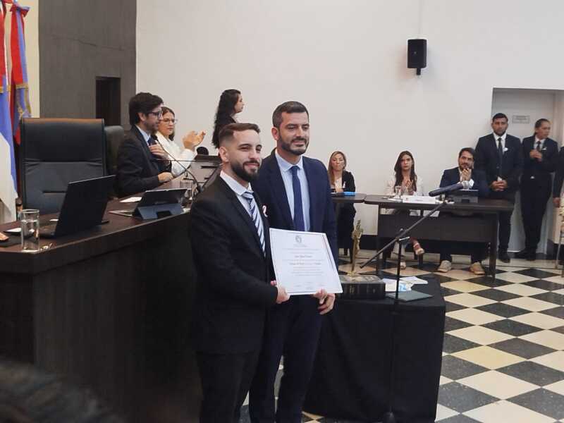 Juan Matías Paonessa asumió como nuevo Defensor del Pueblo de Posadas 5 WhatsApp Image 2025 10 23 at 08.13.35 - 4