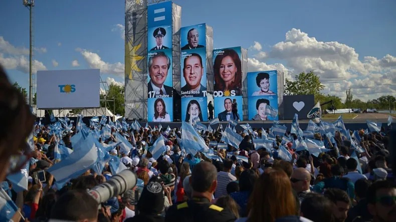 Entre el silencio y la decadencia: el peronismo ante su hora más oscura peronismo