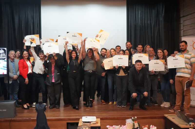 Alem tiene a los nuevos emprendedores egresados de la Escuela de Negocios alem