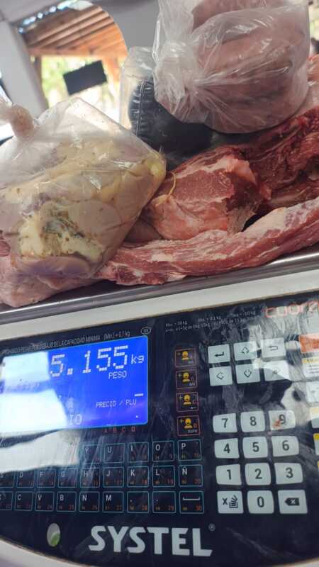 Cuánto cuesta un buen asado en Posadas para agasajar a las madres en su día 3 carnes
