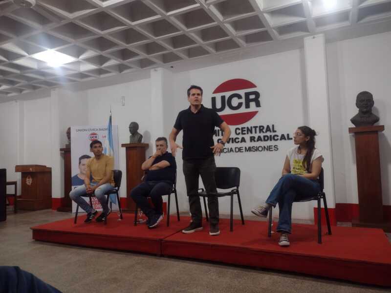 Mario Negri pidió a Milei “acuerdos y humildad” para gobernar en su paso por Misiones 4 gonzalez negri - 3
