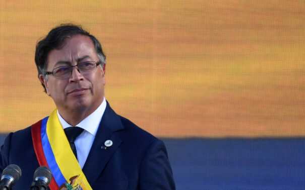gustavo petro - 1