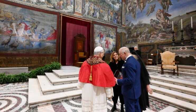 Histórico encuentro ecuménico entre el papa León XIV y los reyes del Reino Unido en la Capilla Sixtina 2 leon14l - 1