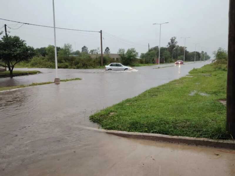 Fuerte temporal volvió a golpear Ituzaingó y declaran emergencia en la Isla Apipé 2 ituzaingó