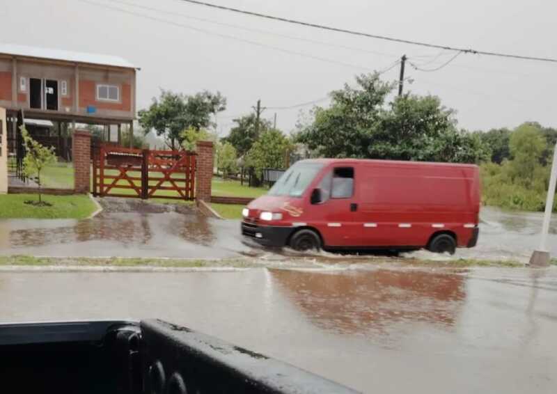 Fuerte temporal volvió a golpear Ituzaingó y declaran emergencia en la Isla Apipé tormentas Ituzaingó alerta