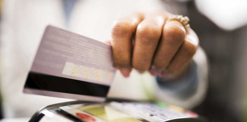El BCRA fijó en 72,56% el tope de tasa para tarjetas de crédito no bancarias 1 BCRA