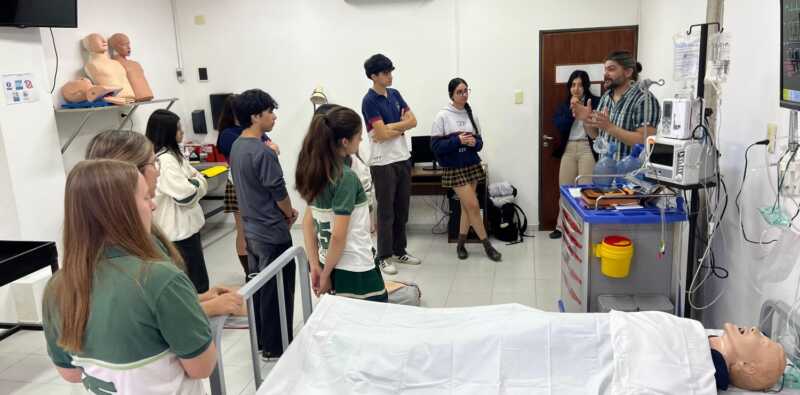 Fundación Barceló: inscripciones abiertas 2026 con carreras presenciales y a distancia en ciencias de la salud 2 La secretaria académica de Fundación Barceló detalló el curso de apoyo al ingreso y las carreras más elegidas para 2026.