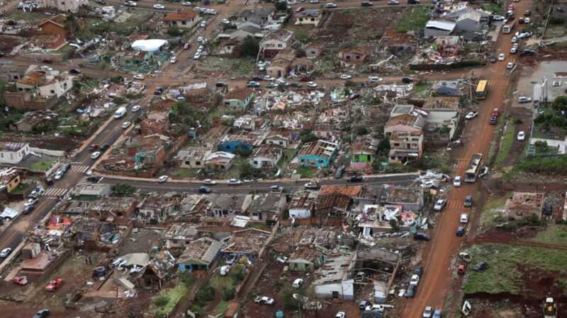Tragedia climática en Brasil: un ciclón arrasó tres estados y provocó siete muertes 3 Brasil