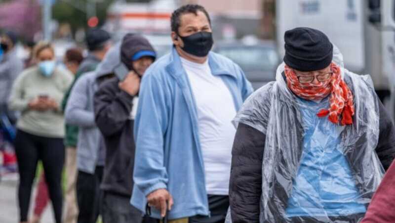 Crisis en Washington: empleados públicos buscan almuerzos gratuitos ante la falta de pago G35FHFKWcAAc TP - 2